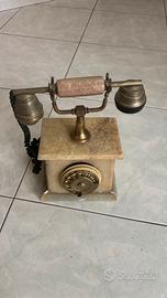 Telefono antico