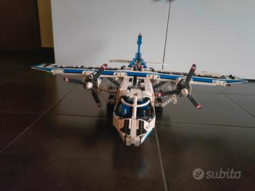 LEGO TECHNIC  42025 AEREO DA CARICO