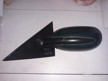 Specchio retrovisore Fiat Coupé.