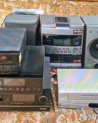 4 Lettore VHS e impianto stereo PIONEER