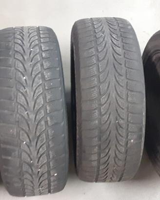 4 Gomme invernali Nokian cerchione 205/55 R16 94V