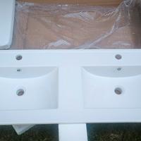 Lavabo in Ceramica per bagno.