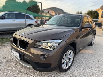 Bmw X1 xDrive18d X Line Navi+bixenon+Top