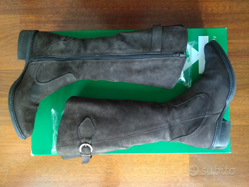 Sconto Stivali in camoscio marroni taglia 37