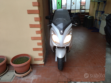 Scooter Peugeot Satelis 300
