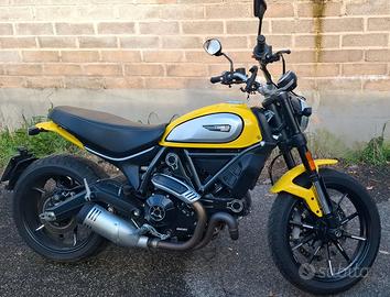 Ducati Scrambler 800 Icon Yellow (2023) - Pari al