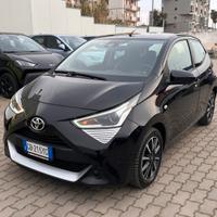 Toyota Aygo Connect 1.0 VVT-i 72 CV 5 porte x-play