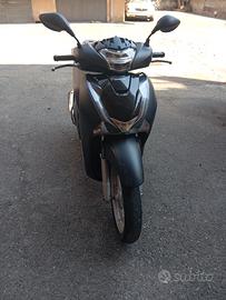 Honda sh 125ad