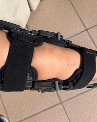 tutore ortopedico ginocchio