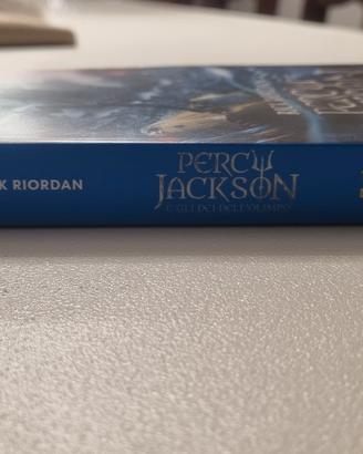 libro percy jackson e gli dei del olimpo