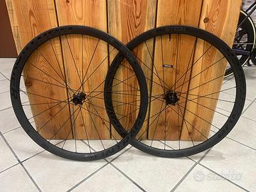 Coppia ruote CARBON GRAVEL BONTRAGER AEOLUS PRO 3V