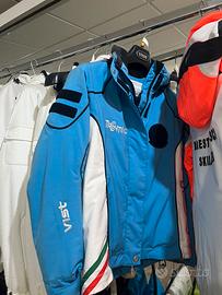 Abbigliamento invernale per scii