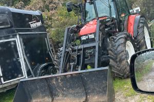 New Holland Ts 110 con pala