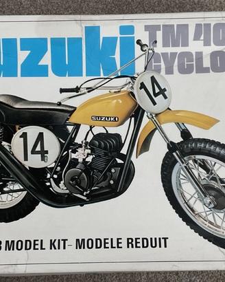 Airfix Suzuki 400J Cyclone Cross 1/8
