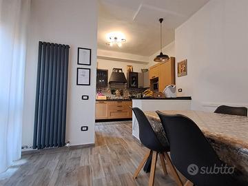 Trivano ristrutturato con posto auto