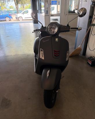 Vespa 300 GTS