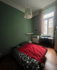 Deliziosa stanza singola in grande appartamento