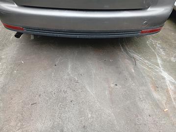 Paraurti posteriore Volkswagen Touran anno 2008