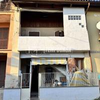 CASA A SCHIERA CON GIARDINO PRIVATO A OCCHIEPPO SU