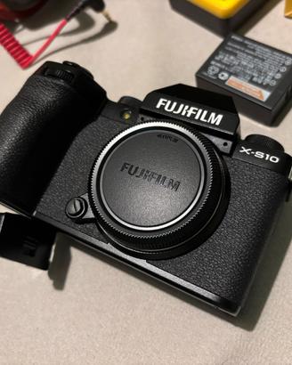 Fujifilm X-S10 nuova + XF 16-80 + Rode + accessori