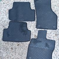 tappetini gomma Golf VII Passat B8 Leon e A3  III°