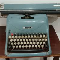 Macchina da Scrivere Olivetti