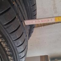 cerchi in lega da 19 pollici con gomme 225/45/19