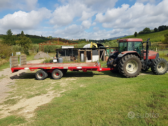 Trattore più carrellone