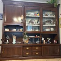 Elegante mobile sala con vetrina e ante scorrevoli