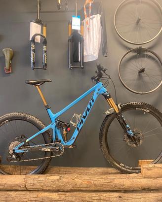 Pivot Switchblade 2024