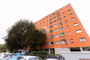 2 LOCALI A SETTIMO MILANESE