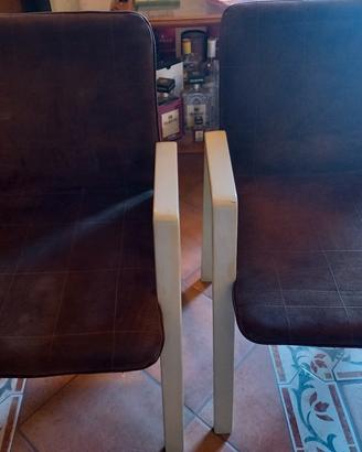 4 sedie in legno laccato e camoscio