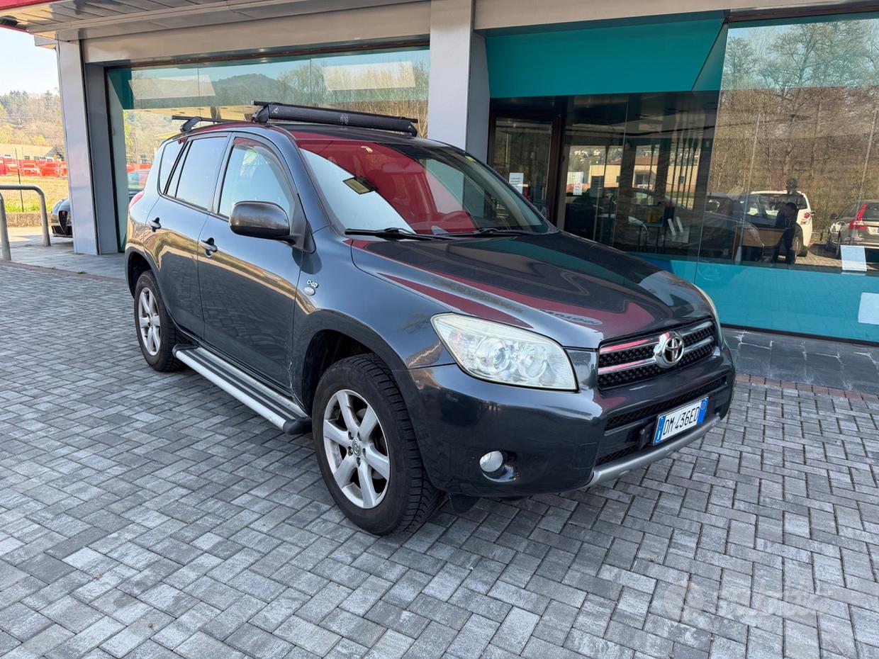 TOYOTA RAV4 3ª serie