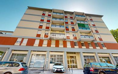 Ampio e Luminoso 3 Camere con Garage e Cantina
