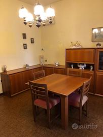 Sala pranzo/Soggiorno  con tavolo e 4 sedie