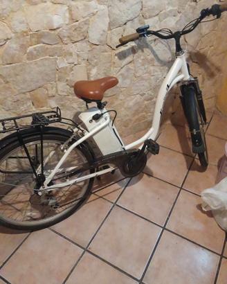 Bicicletta elettrica  smart c1