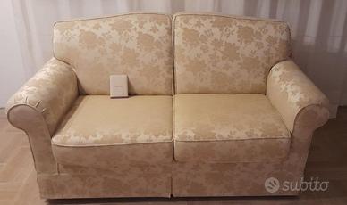 divano 2 posti in tessuto + 2 poltrone