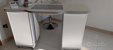 Tavolino unghie manicure nails