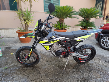 Fantic Motor 125 Motard performance