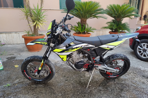 Fantic Motor 125 Motard performance