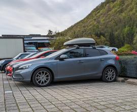 Volvo V40 con gancio traino