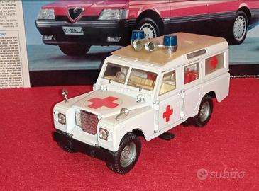Polistil Land Rover ambulanza Croce rossa 1 25