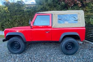 Land Rover Defender 300 tdi soft top