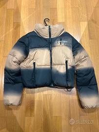 Piumino da donna Calvin Klein.