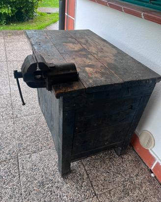 Banco di lavoro in legno