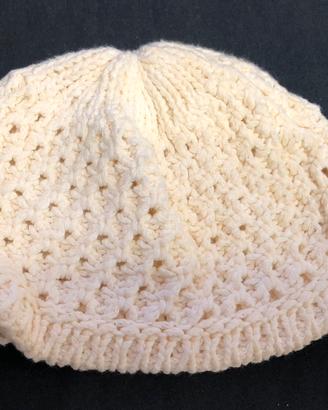 Cappello a rete fatto a mano