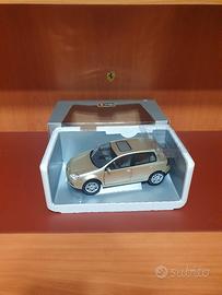 Volkswagen Golf Bburago scala da 1/18