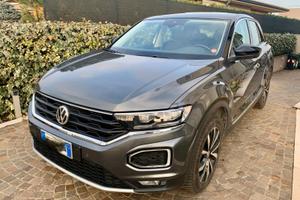 Volkswagen T-Roc con motore 1.0 TSI benzina