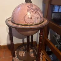 Mobile bar a globo vintage in legno – anni ’80/’90