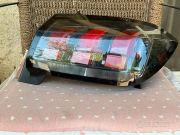 Fanale Posteriore Destro Originale LED Peugeot 208